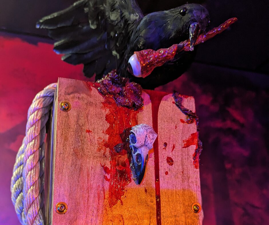 A scary crowl prop - Huddys Escape